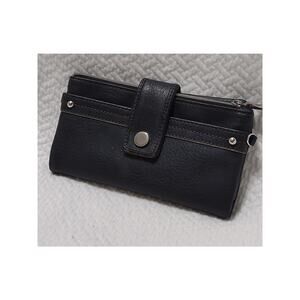 Leather multi pocket wallet with card slots